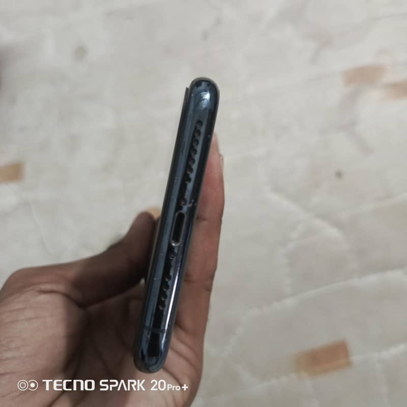 Apple iPhone 11 2