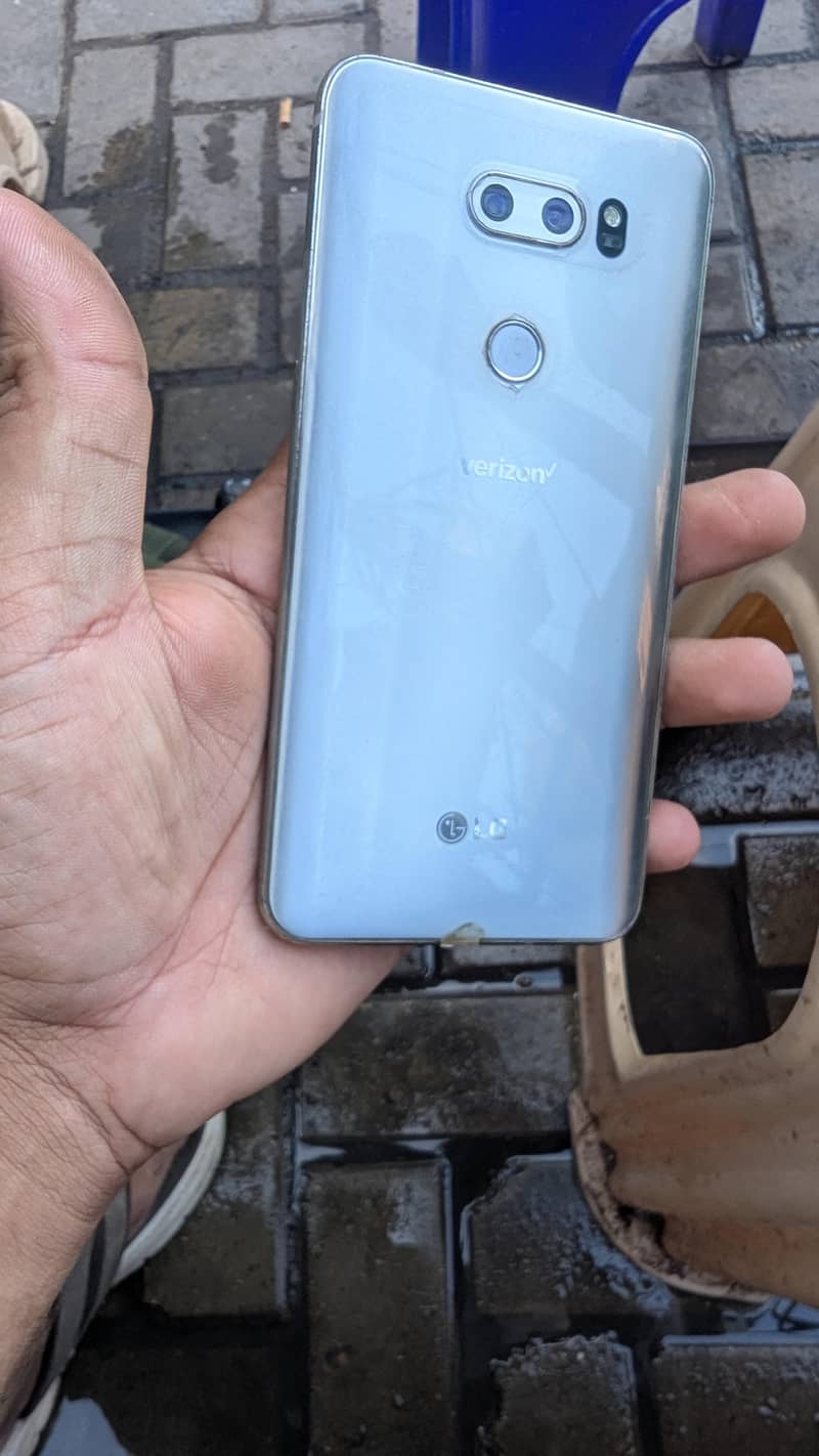 LG V30 Plus 0