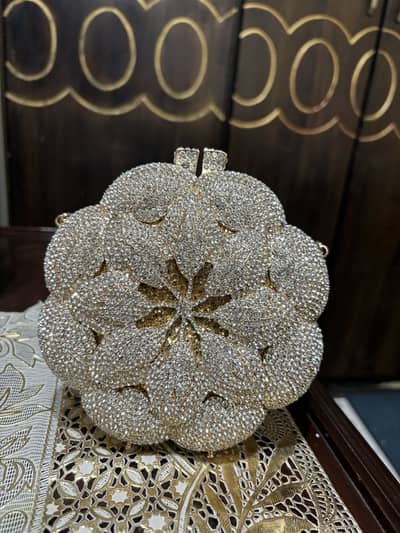 Branded formal clutch