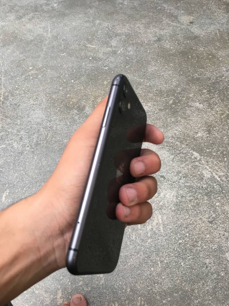 Apple iPhone 11 2