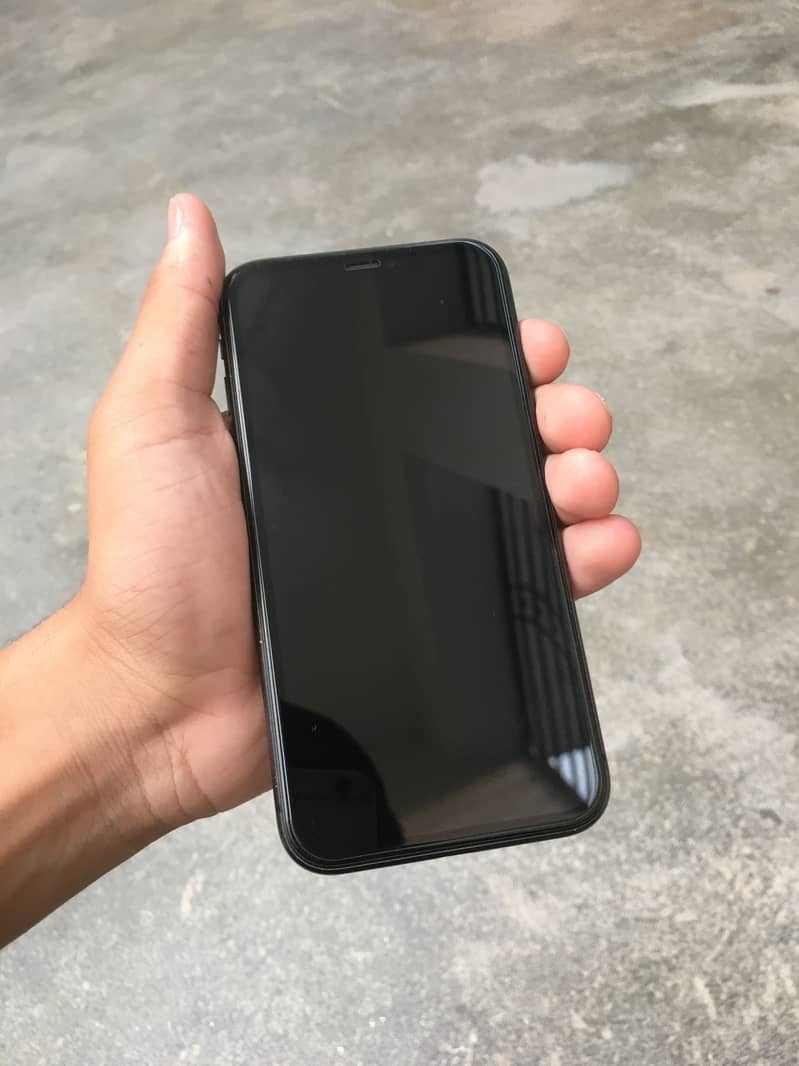 Apple iPhone 11 8