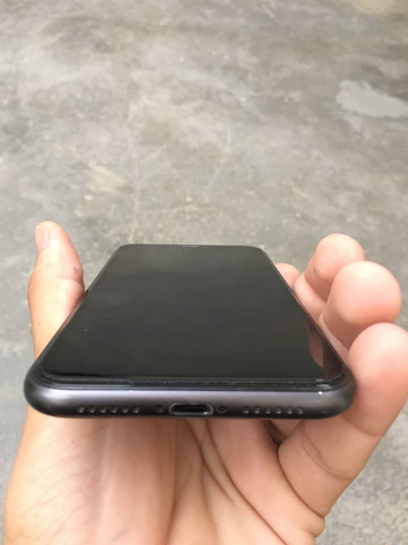 Apple iPhone 11 9