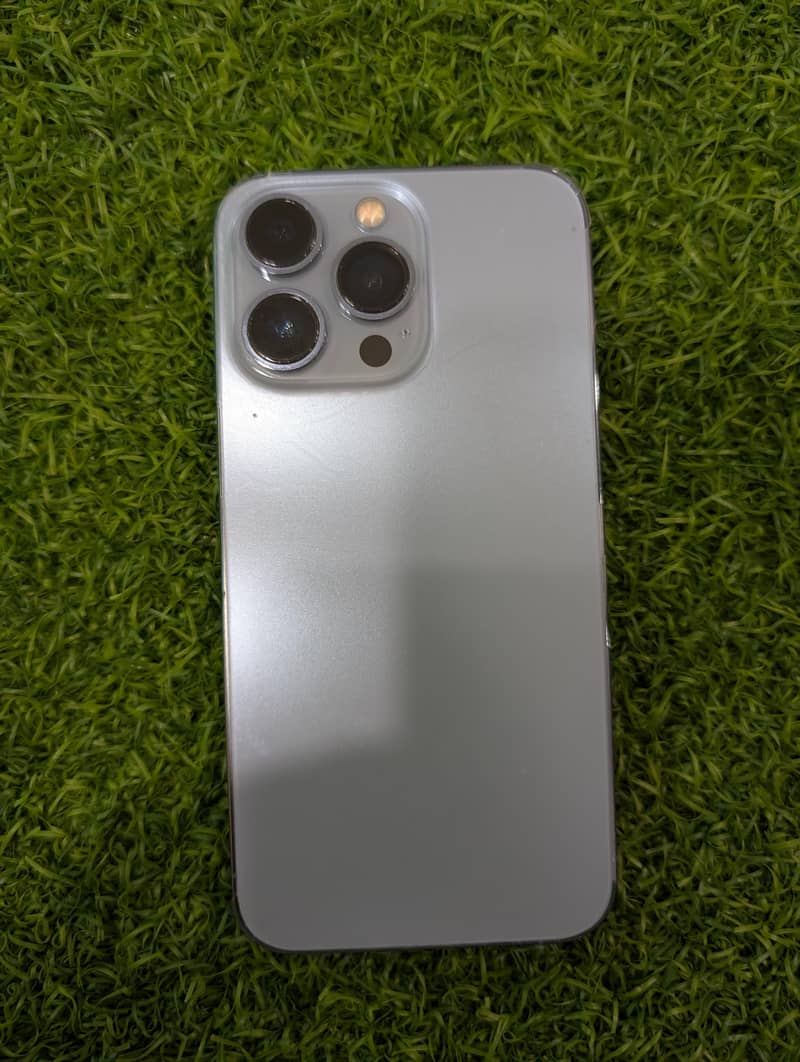 Apple iPhone 13 Pro 3
