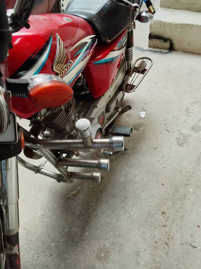 125 2015 model 4