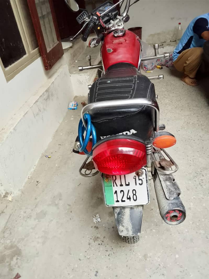 125 2015 model 9