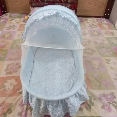 baby cot