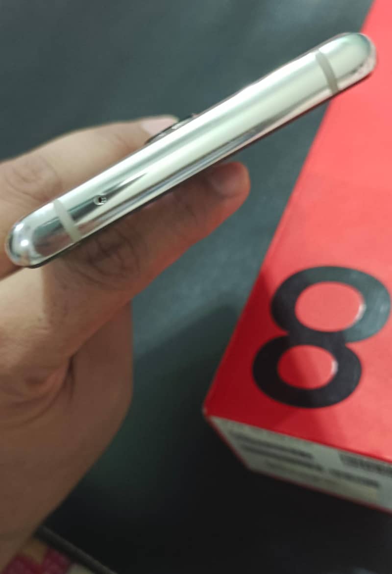 One Plus 8 5