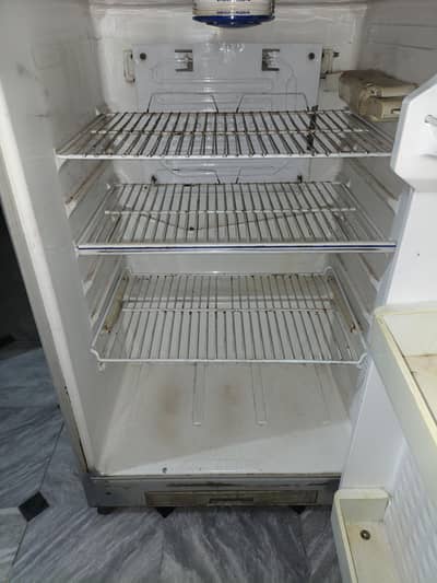 Urgent Sale – Refrigerator in Excellent Condition
