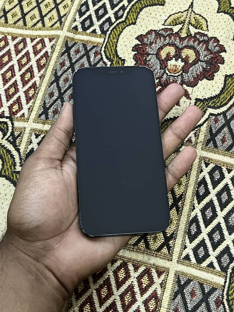 Apple iPhone 12 3