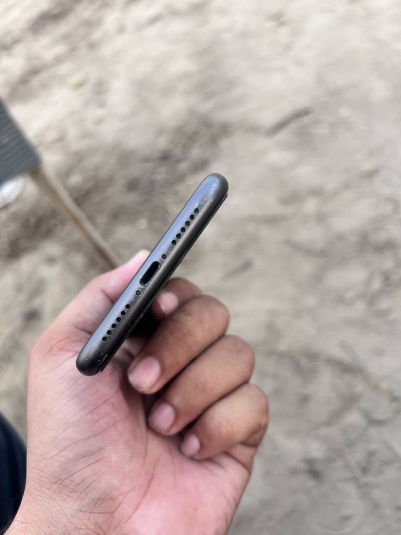 Apple iPhone 11 1