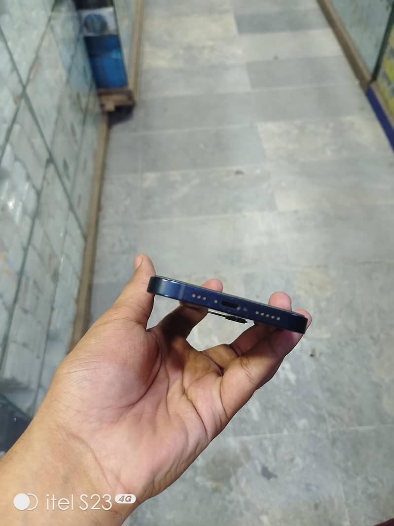 Apple iPhone 12 Pro 2