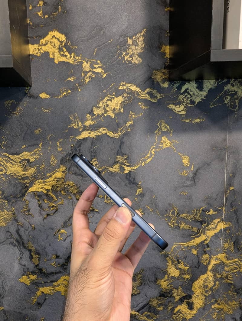 Apple iPhone 17 Pro 1