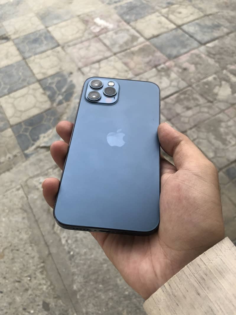 Apple iPhone 12 Pro 2