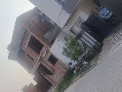 park face 6 marla structure house for sale near zoo 40 feet wide road