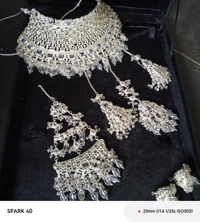 Heavy Walima jewellery set - Worn once