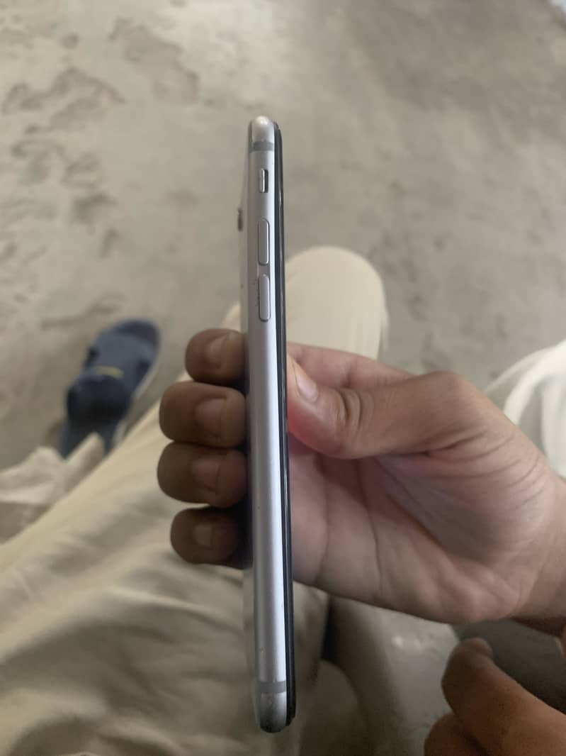 Apple iPhone 6 2