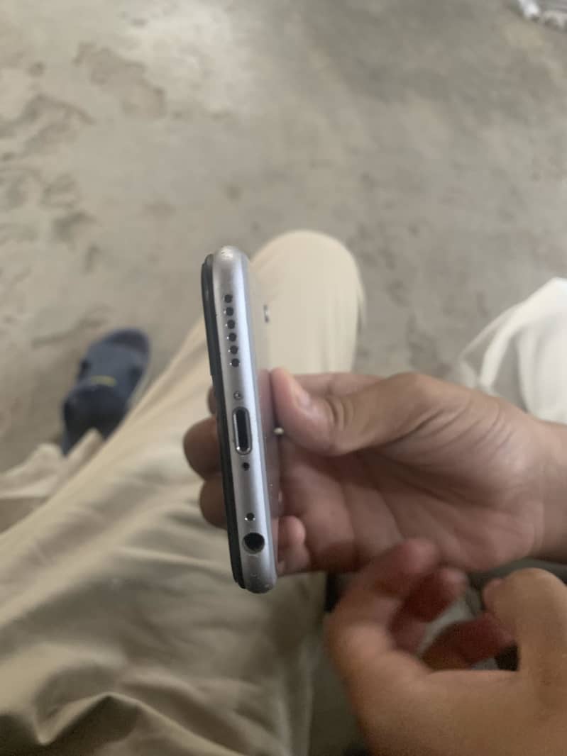 Apple iPhone 6 3