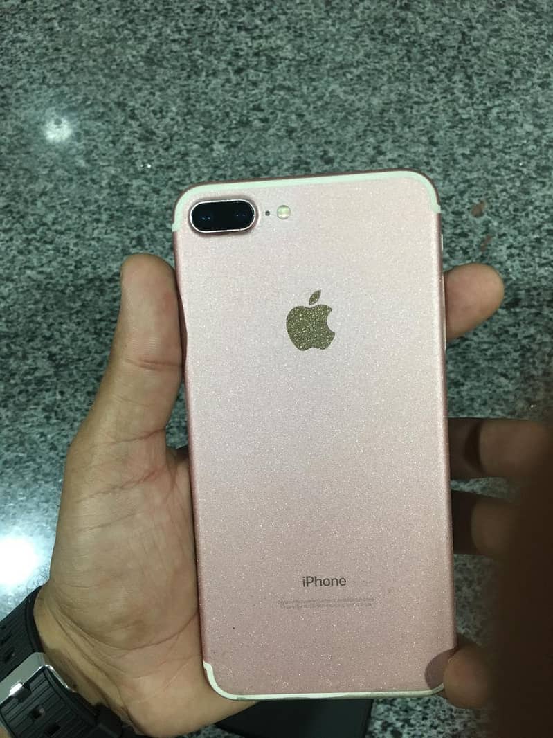 Apple iPhone 7 Plus 0