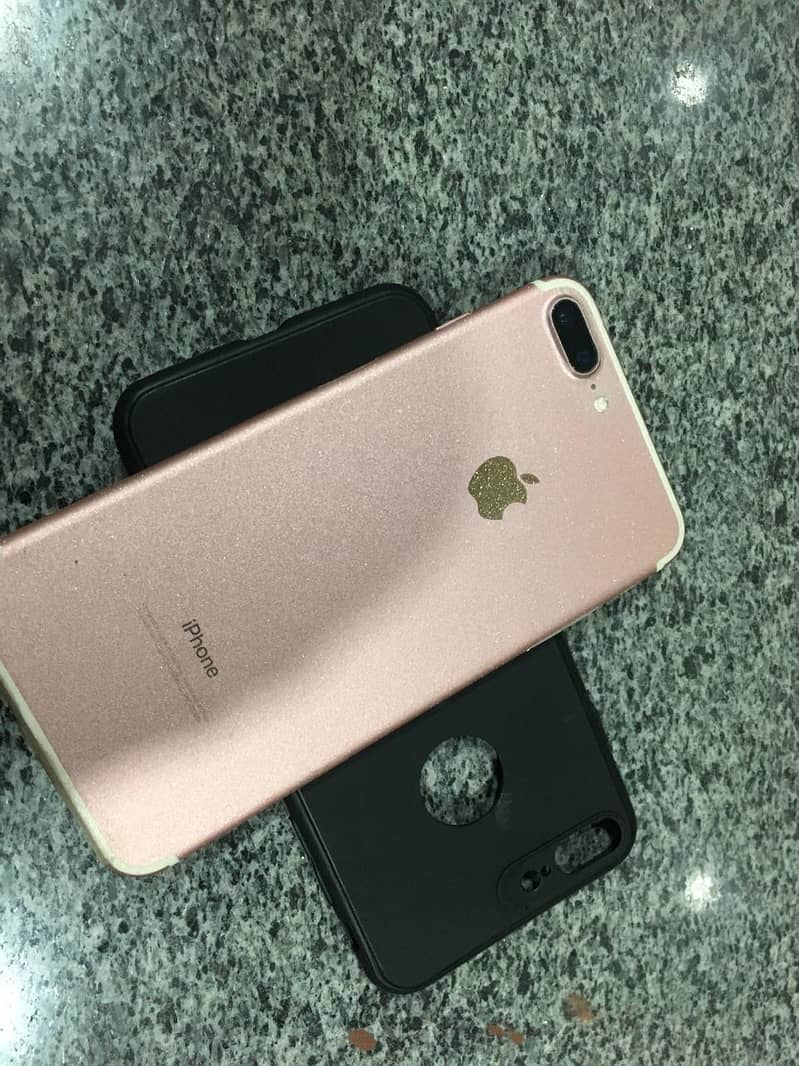 Apple iPhone 7 Plus 2