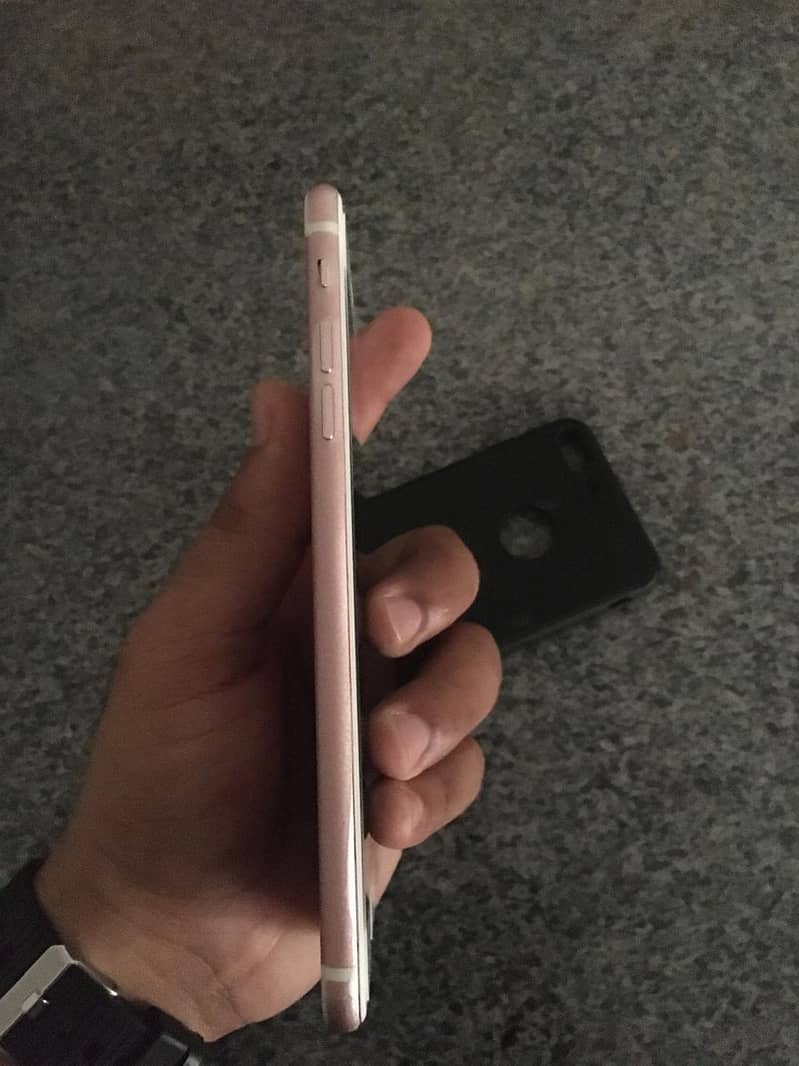 Apple iPhone 7 Plus 6
