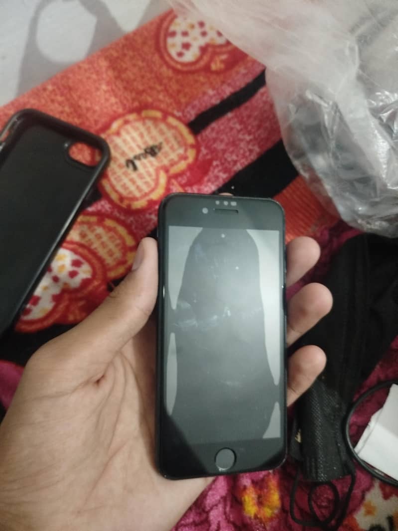 Apple iPhone SE 7