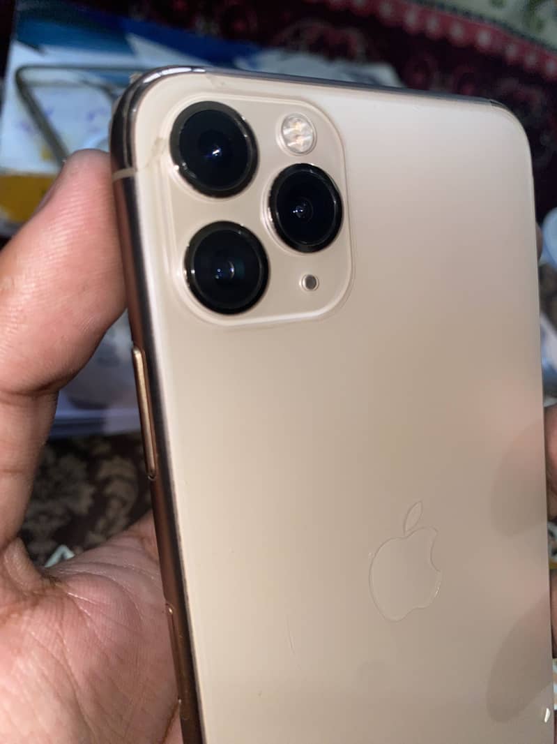Apple iPhone 11 Pro Max 2