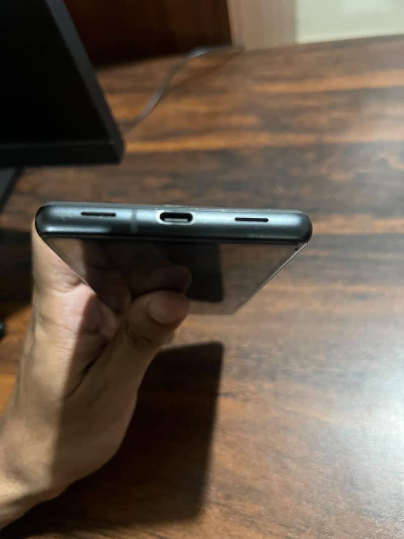 Google Pixel 7a 5