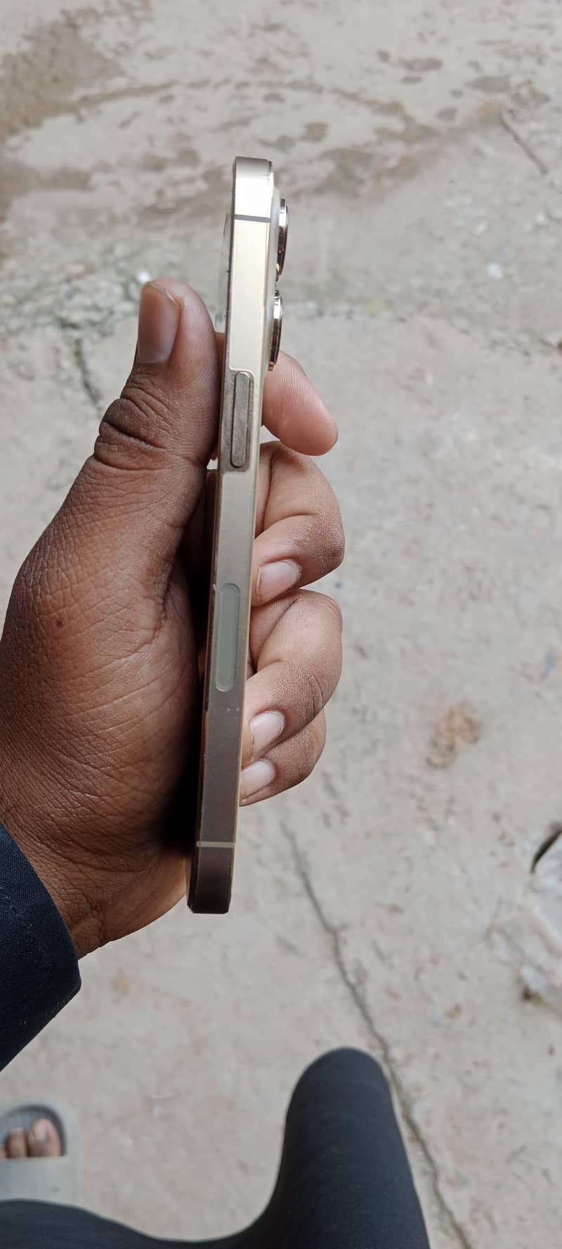 iPhone 13 Pro 1