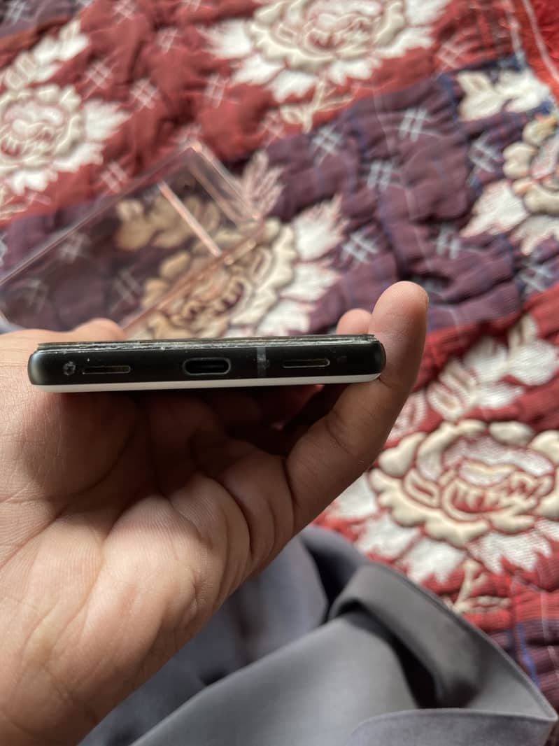 Google Pixel 6a 4