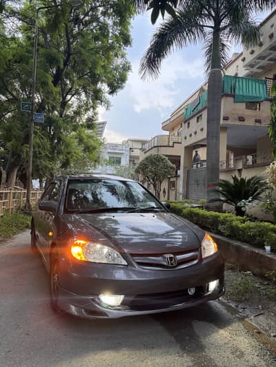 Honda Civic Oriel 2005