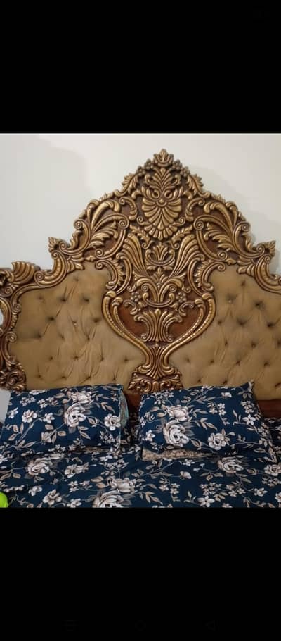Double Bed dressing and bartan wali almari