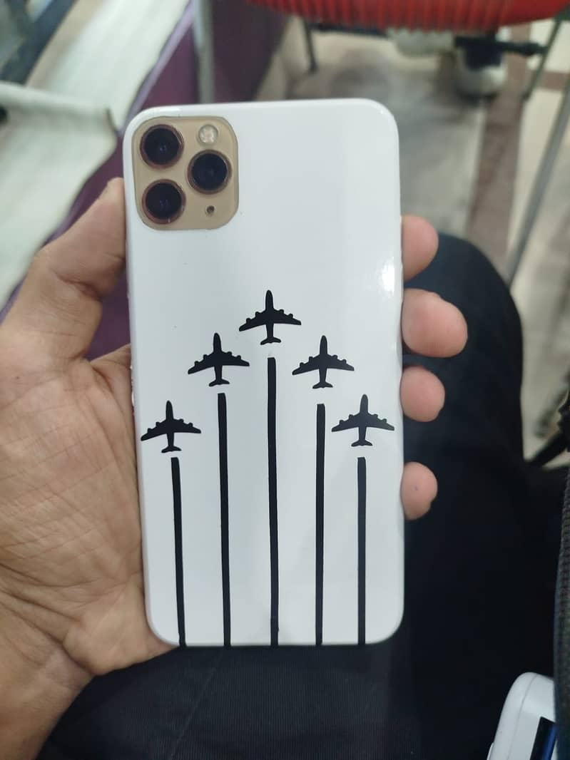 Apple iPhone 11 Pro Max 0