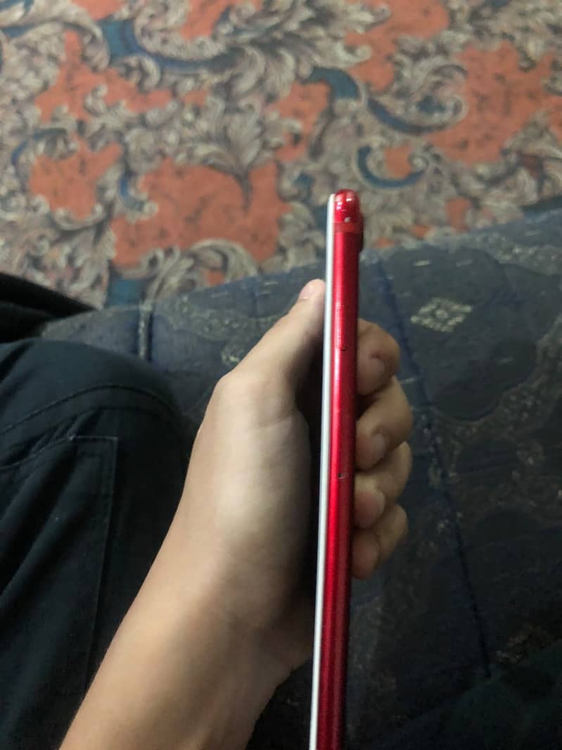Apple iPhone 7 2