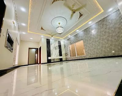 1 Kanal Double Store House For Sale