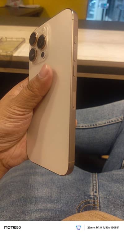 Apple iPhone 16 Pro Max