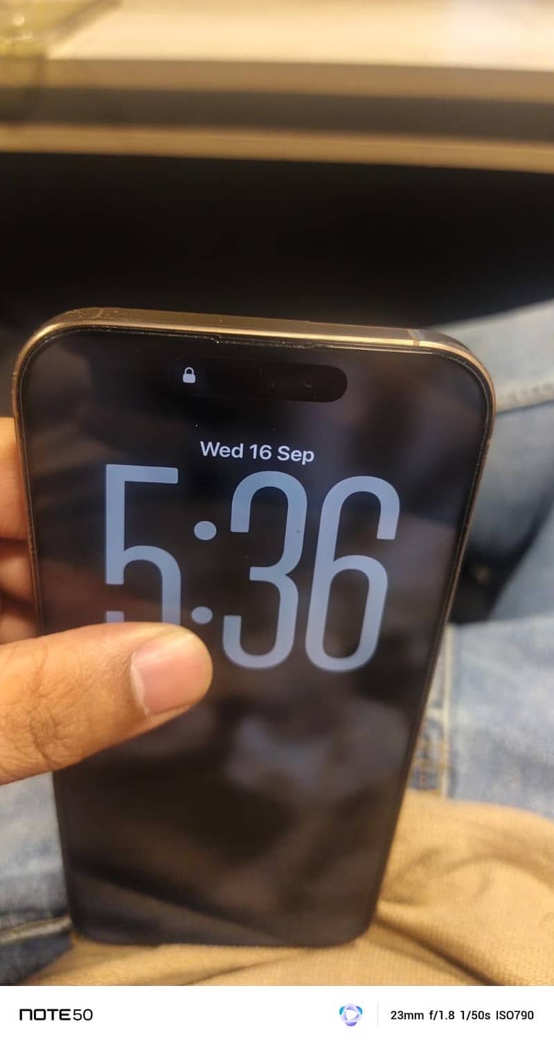Apple iPhone 16 Pro Max 3