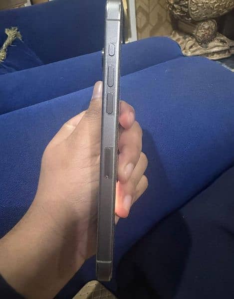Apple iphone 15 Pro Max 1