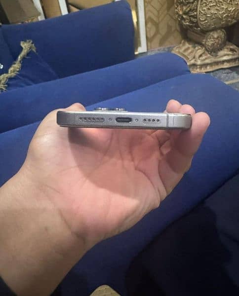 Apple iphone 15 Pro Max 2