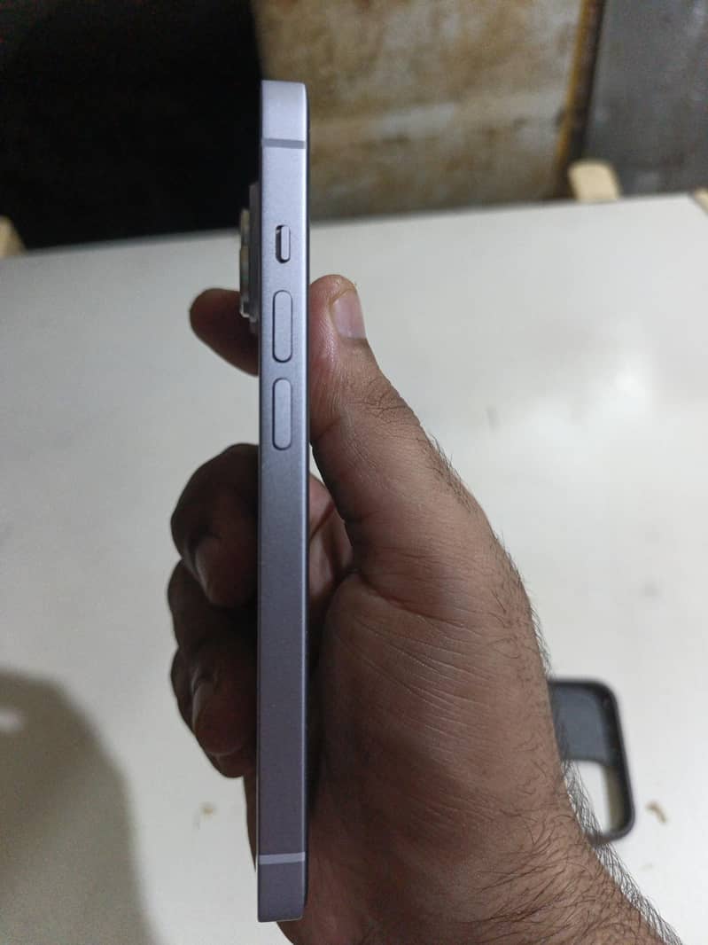 Apple iPhone 14 1