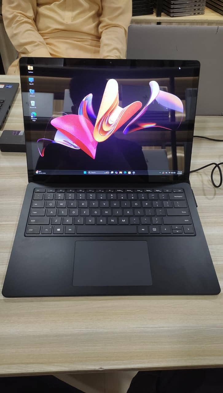 Microsoft surface laptop 5 0