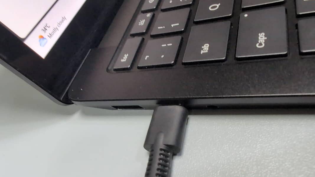 Microsoft surface laptop 5 1