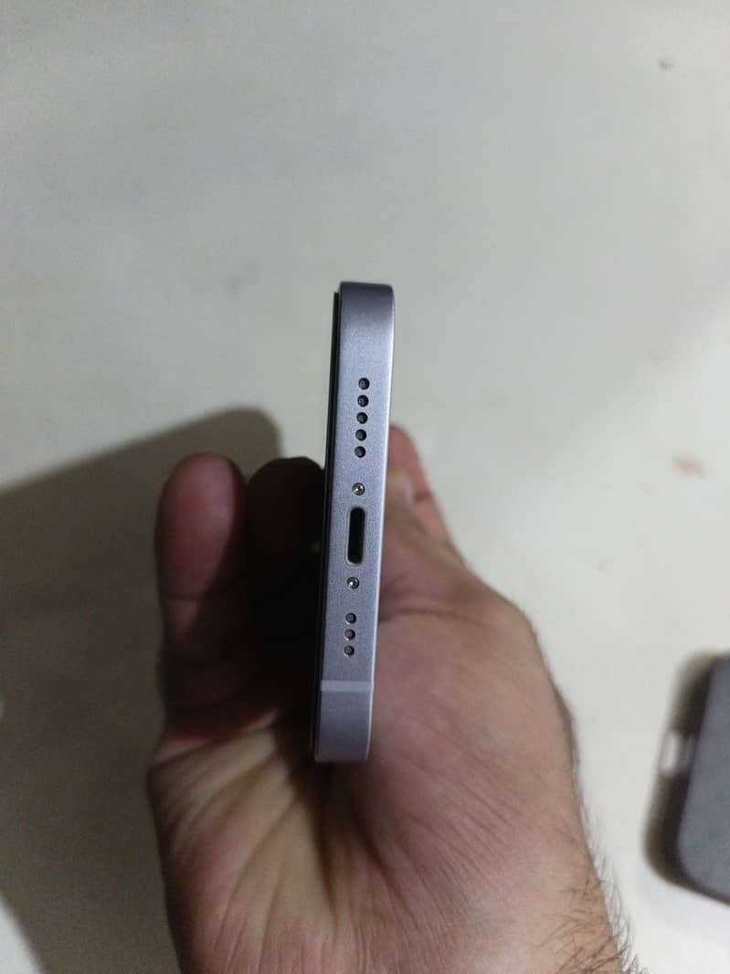 Apple iPhone 14 2