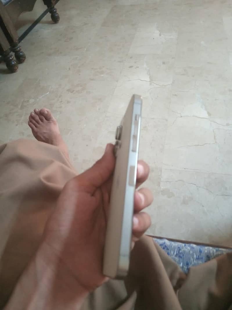 Apple iPhone 14 Pro Max 9