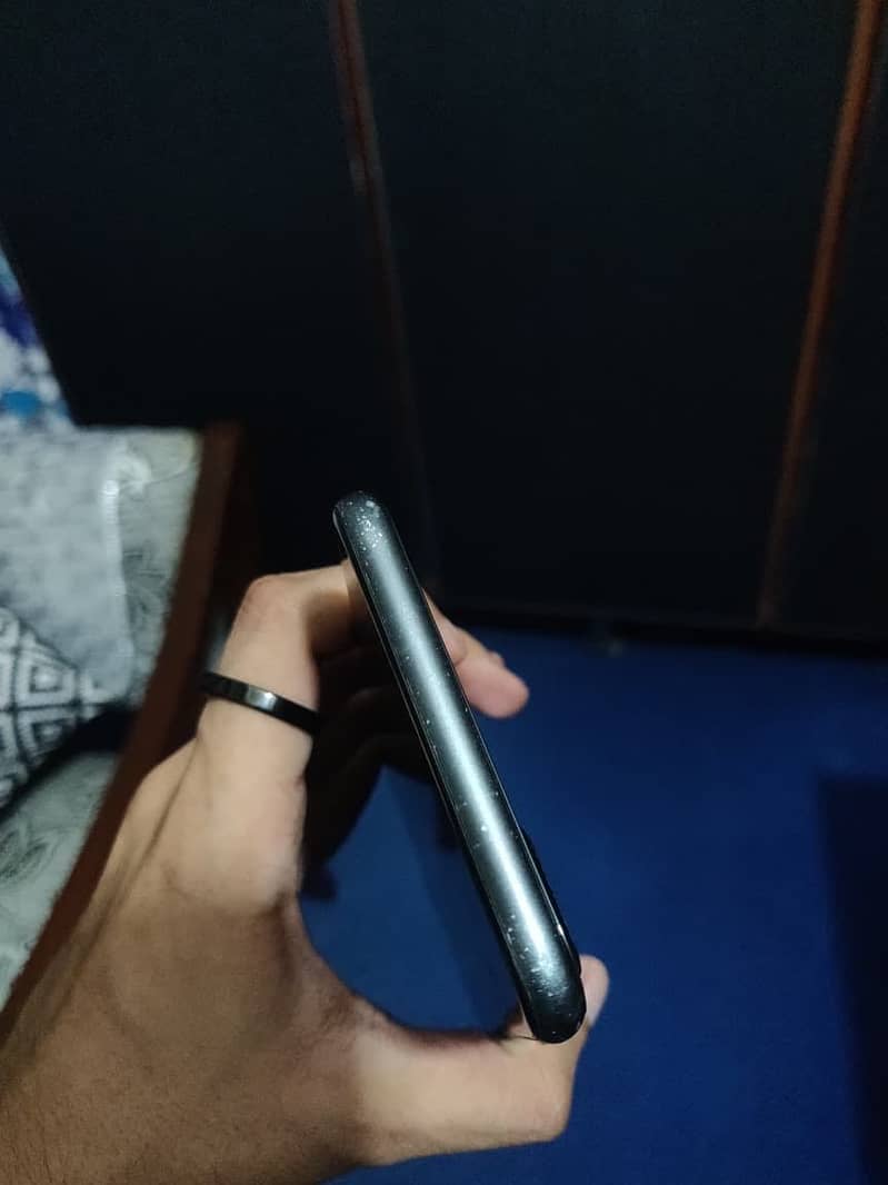 Iphone 8 plus PTA Approved 4