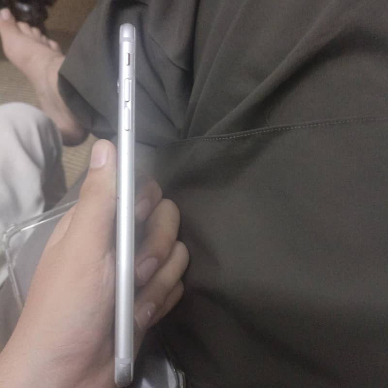 Apple iPhone 6 Plus 1