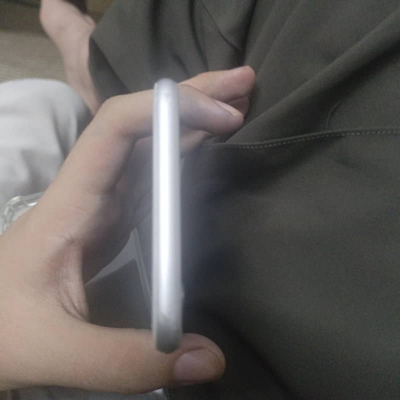 Apple iPhone 6 Plus 2