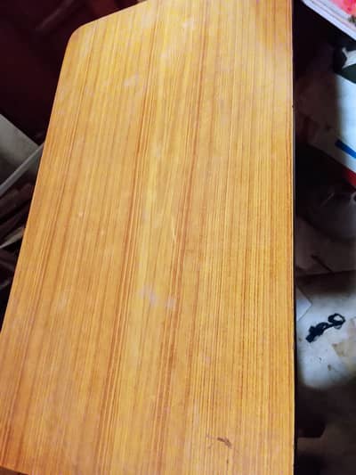 Kids wooden study table