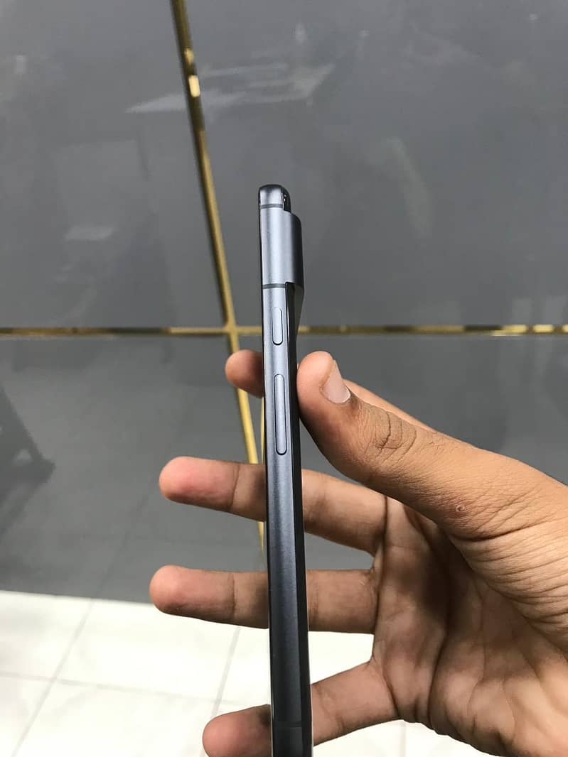 Google Pixel 8 1