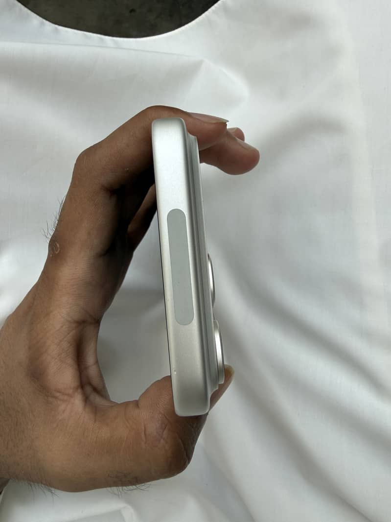 Apple iPhone 17 Pro Max 0