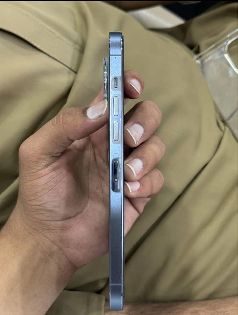Apple iPhone 13 Pro Max 2